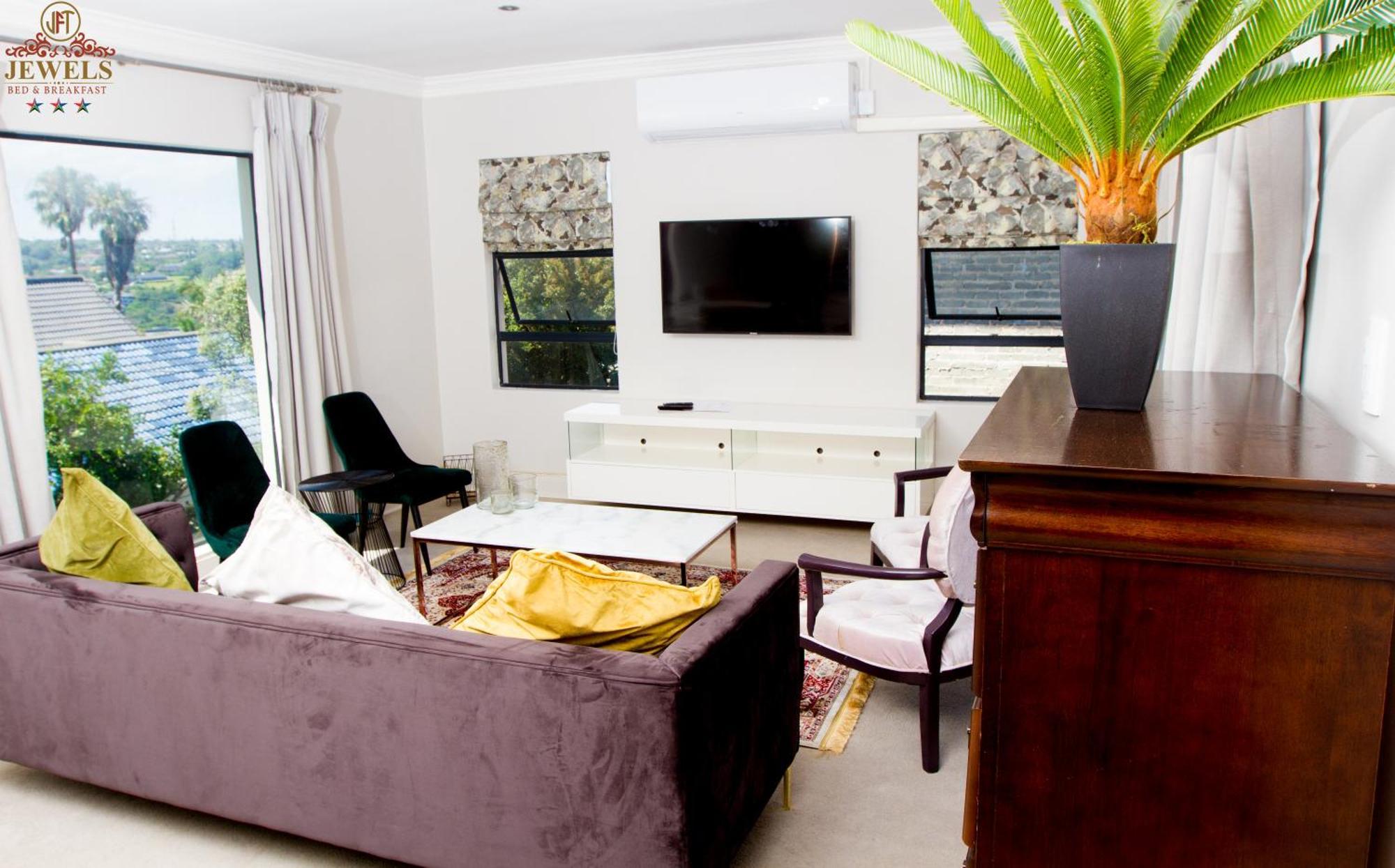 Jft Jewels Guest House East London Exterior photo