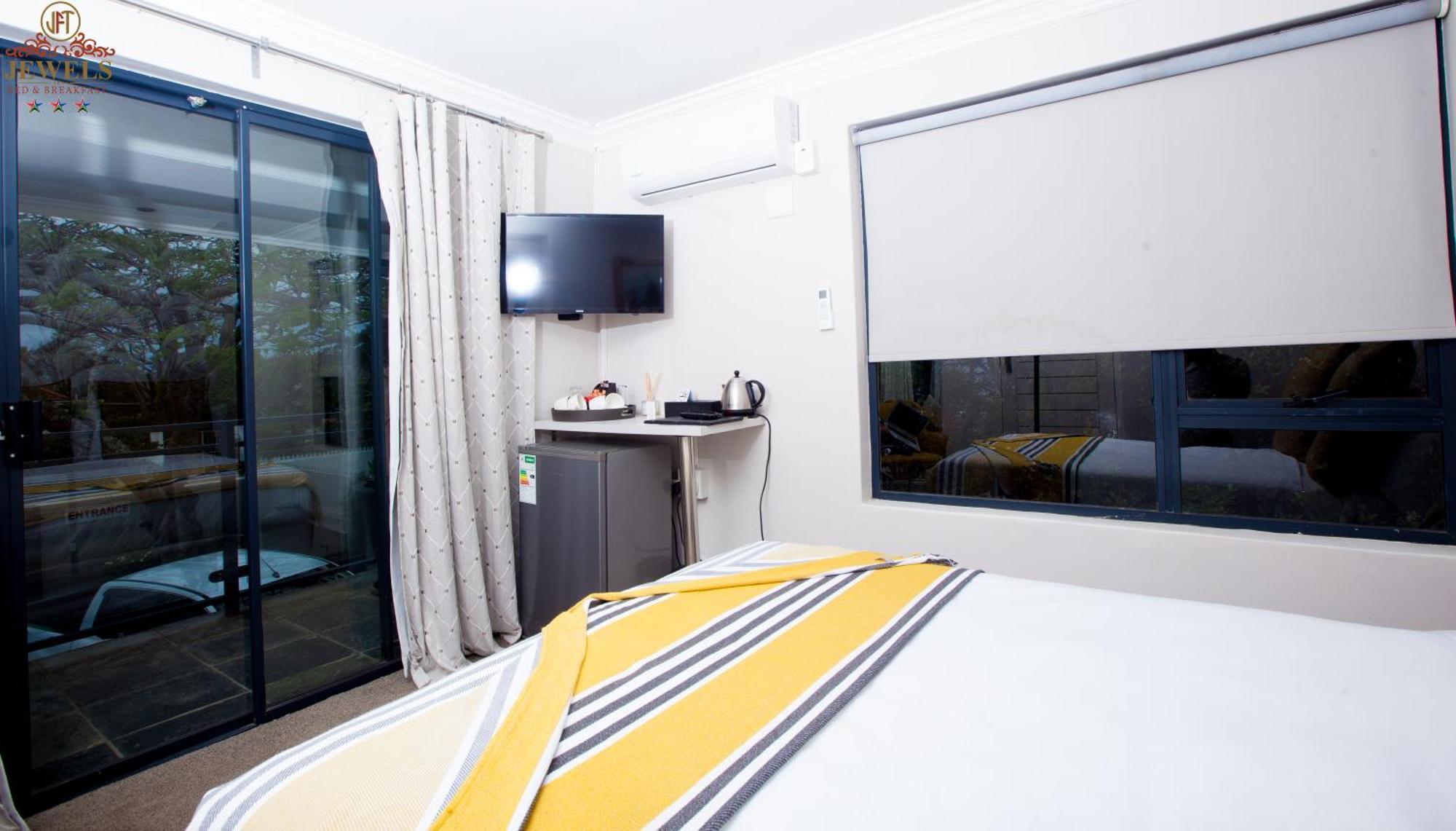 Jft Jewels Guest House East London Exterior photo